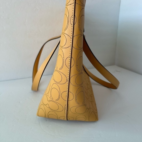 Coach Large NWT Tote Yellow Lazer Embossed Signature Leather - Picture 11 of 12